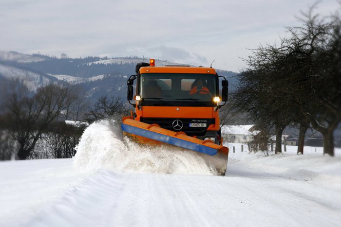 Ilustračný obrázok k článku Cesty v kraji sú prejazdné, miestami je kašovitý alebo utlačený sneh