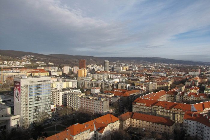 Ilustračný obrázok k článku Bratislava má menej peňazí na obyvateľa ako Brno, Praha či Viedeň. Preto je dôležité sčítať sa