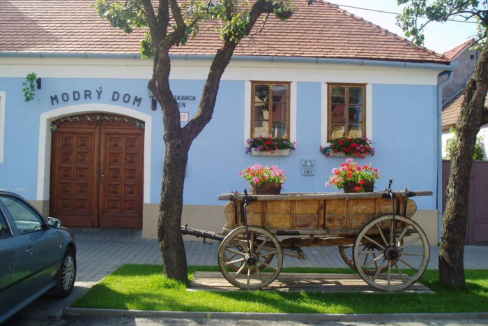 Ilustračný obrázok k článku Bratislava prišla o skvelú reštauráciu. Obľúbený Modrý dom už hostí neprivíta
