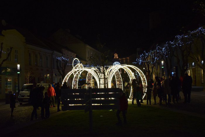 Ilustračný obrázok k článku Predvianočná nálada v Trenčíne vrcholí: Akcie, ktoré si cez víkend nechcete nechať ujsť