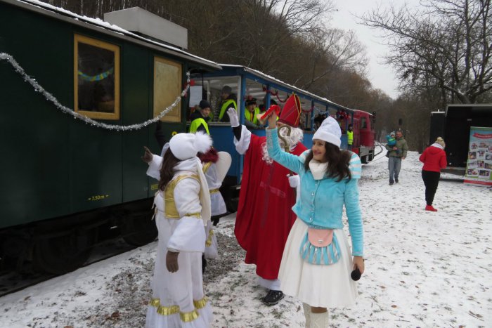 Ilustračný obrázok k článku Na detskom Silvestri na železnici sa preveziete zimnou krajinou a nebude chýbať ani ohňostroj