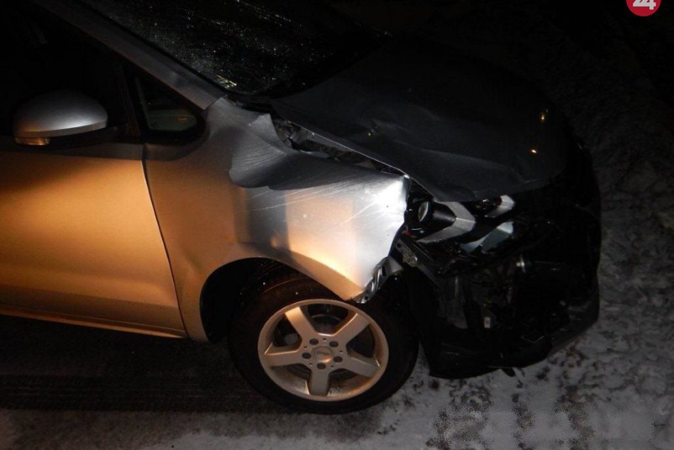 Ilustračný obrázok k článku Vodič (53) pri nehode v Bystrici poškodil niekoľko áut. Nafúkal vyše 2,5 promile