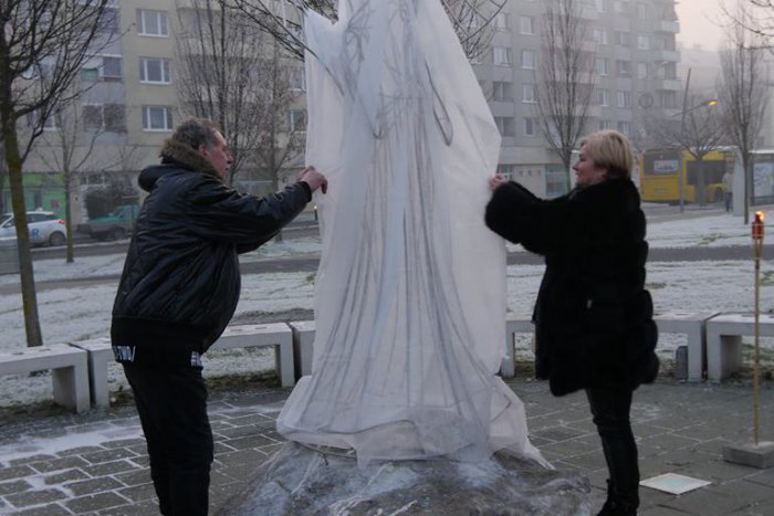 Ilustračný obrázok k článku FOTO: Tento anjelik z Lučenca nikdy neodletí, bude stálou výzdobou mesta