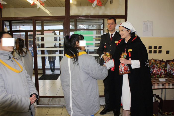 Ilustračný obrázok k článku Dobrovoľníci Maltézskej pomoci rozdali vianočné balíčky ľuďom bez domova aj vo väzení