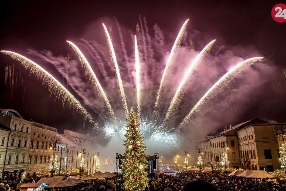 Ilustračný obrázok k článku Veľký decembrový ťahák pre Bystričanov: TOP 30 akcií, ktoré zažijeme v závere roka