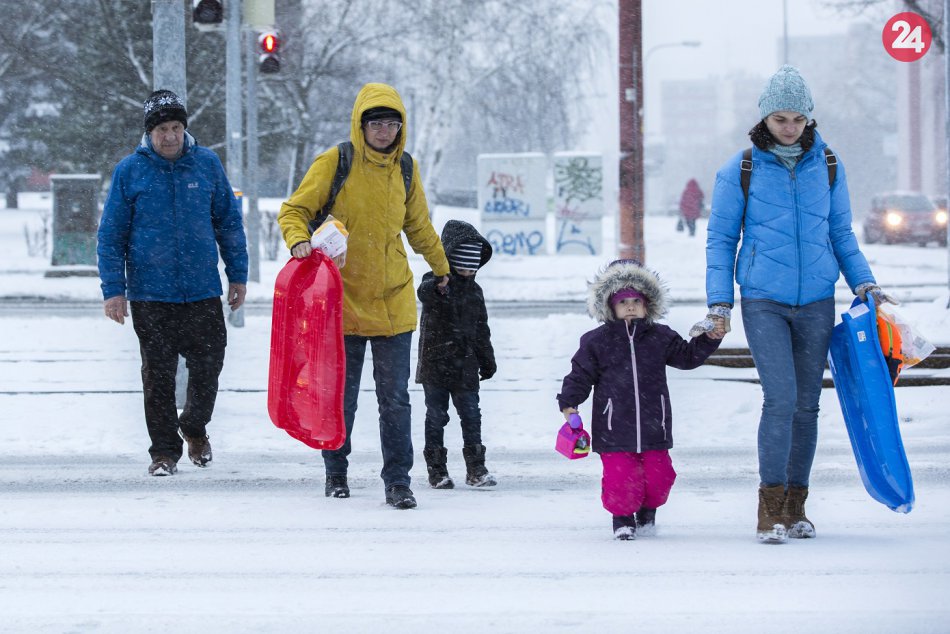 Ilustračný obrázok k článku RANNÁ ŠTVORKA: Začiatok pracovného týždňa prinesie sneženie, meniny má Alfonz