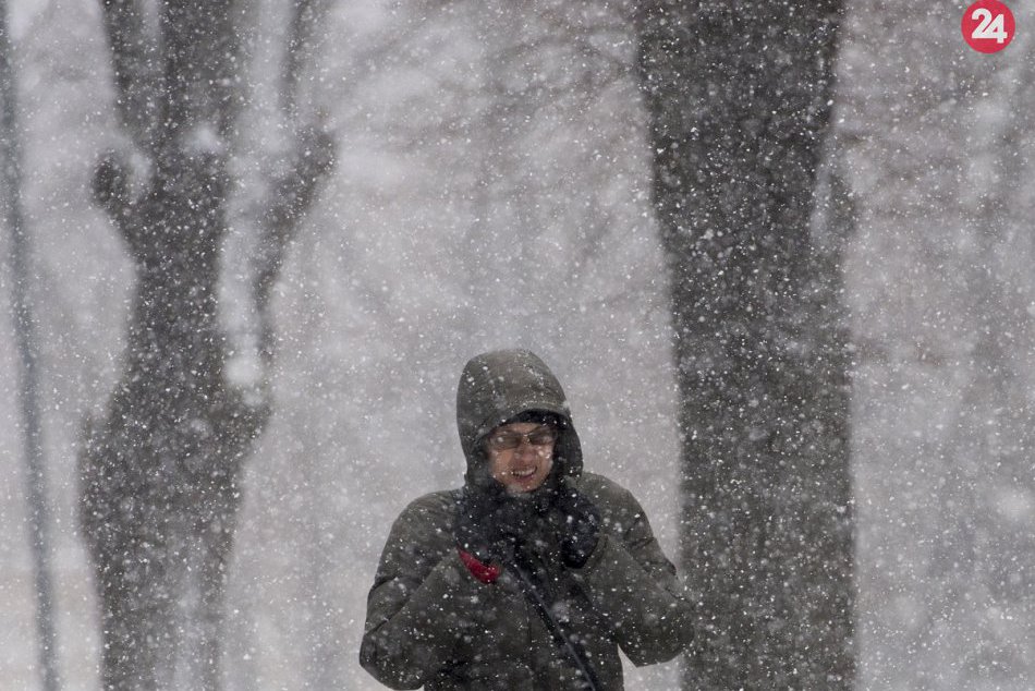 Ilustračný obrázok k článku Na Slovensko sa valí vlna sneženia: Na severe napadnú desiatky centimetrov