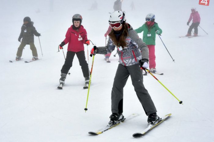 Ilustračný obrázok k článku Plánujete lyžovačku v okolí Bystrice? Aktuálne správy z lyžiarskych stredísk potešia