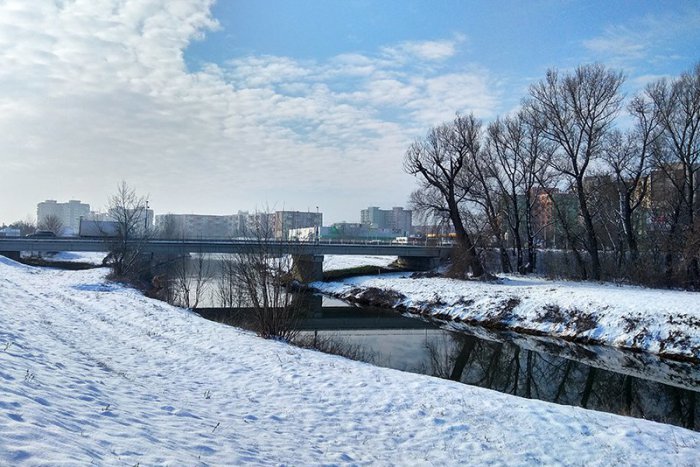 Ilustračný obrázok k článku Nové Zámky sa odeli do bielej farby: Mesto sa ocitlo pod pokrývkou snehu, FOTO