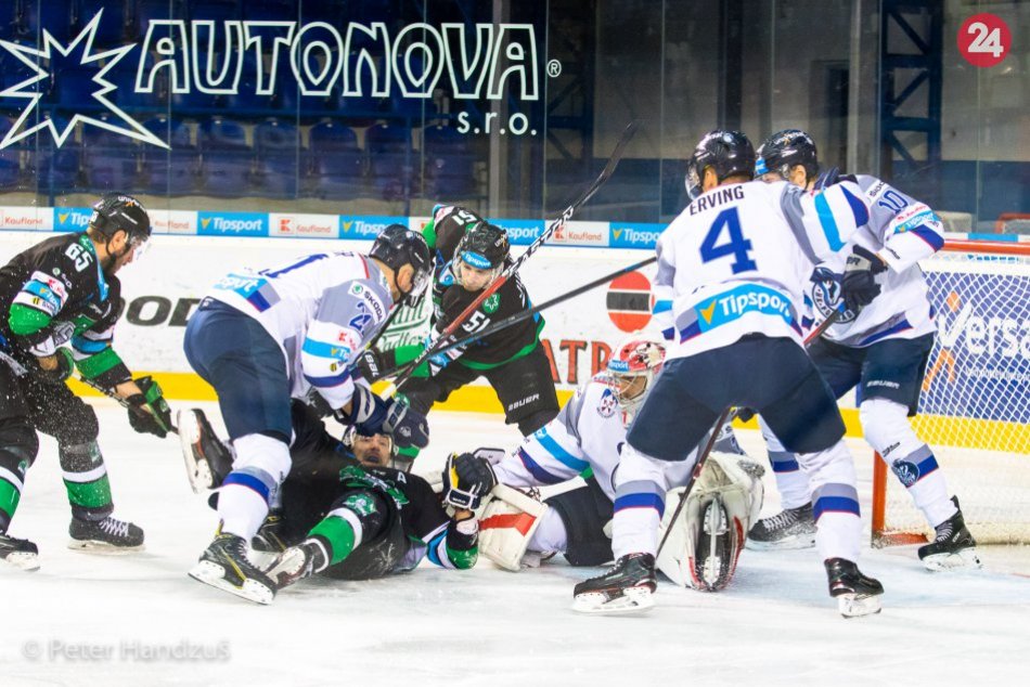 Ilustračný obrázok k článku Duel Nových Zámkov s Popradom veľa vzruchu nepriniesol: Býci s gólom až v úplnom závere