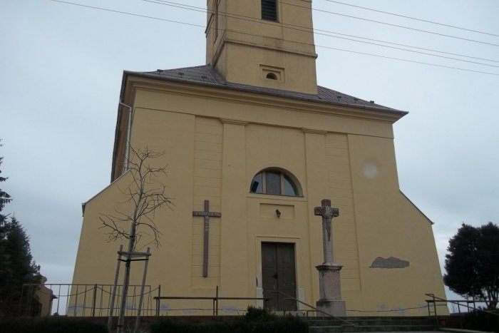 Ilustračný obrázok k článku Hájčanom opravili kostol sv. Barbory: S dotáciami ho zbavili nežiaducej vlhkosti