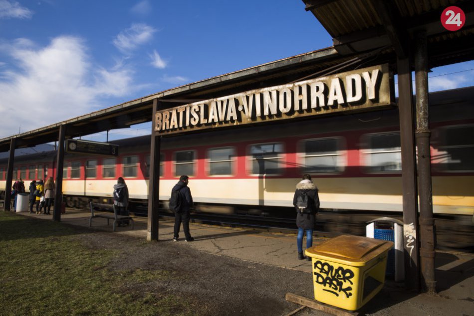 Ilustračný obrázok k článku FOTO: Na opravy Železničnej zastávky Vinohrady pôjde vyše 300-tisíc eur