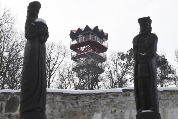 Ilustračný obrázok k článku FOTO: Stredoveký hrad na vrchu Hradová nad Košicami ostal nedokončený, volajú ho tajomný