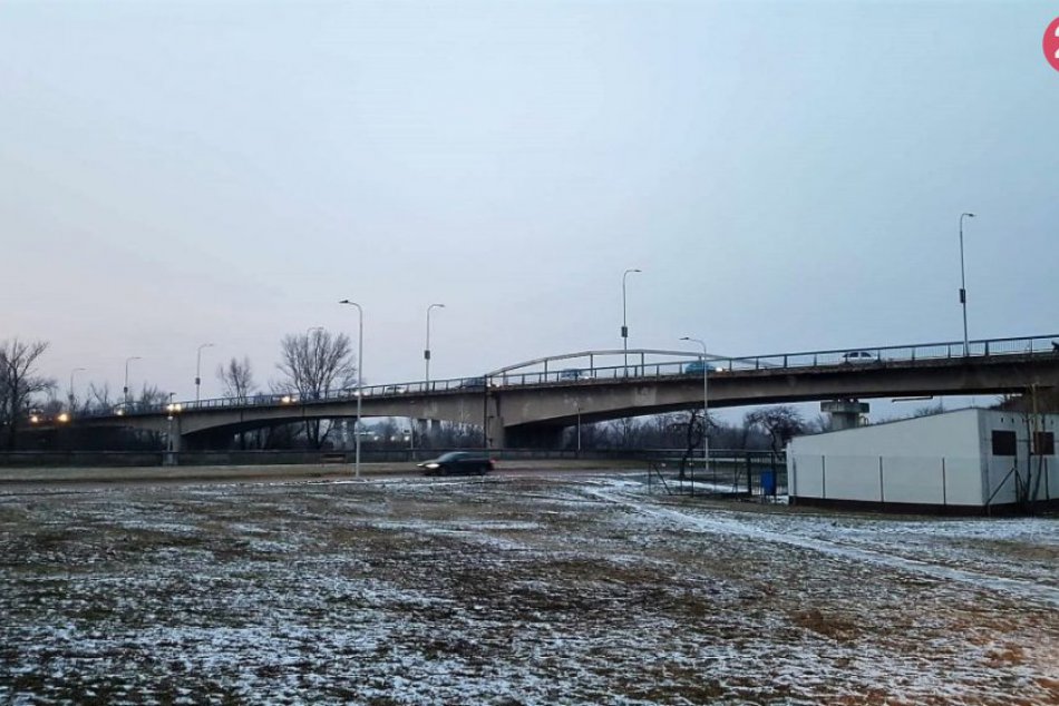 Ilustračný obrázok k článku Krajský poslanec o plánovanej oprave mosta: Termín začatia prác závisí od projektanta