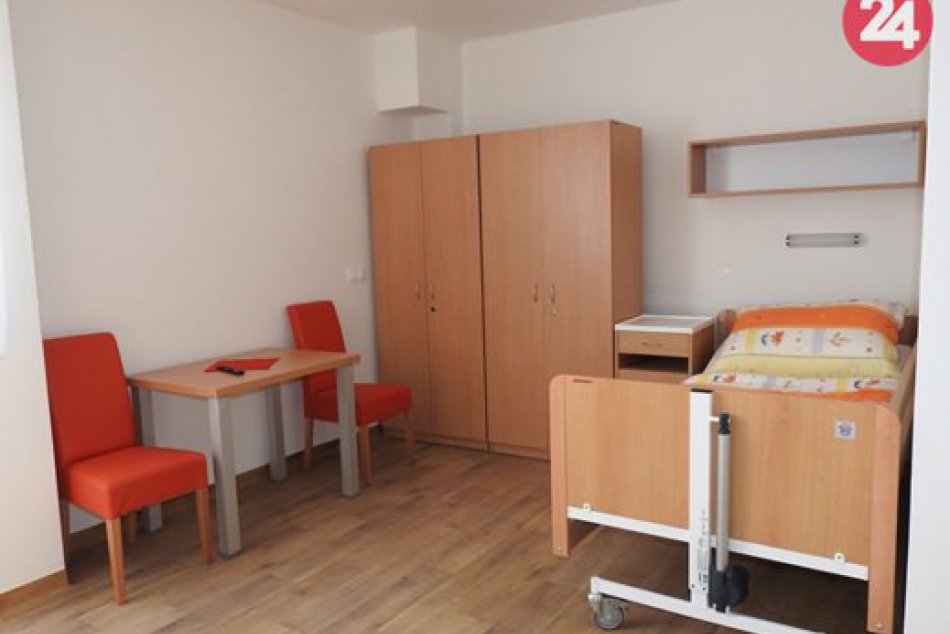 Ilustračný obrázok k článku Nové izby v zariadení pre seniorov v Kežmarku: Vyšší komfort aj bezbariérovosť