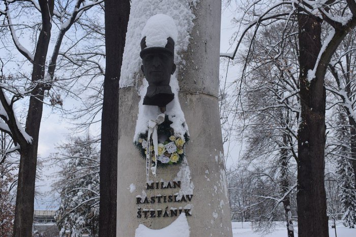 Ilustračný obrázok k článku Unikátna výstava o Štefánikovi v Trenčíne: Aké vzácne exponáty tam uvidíme?