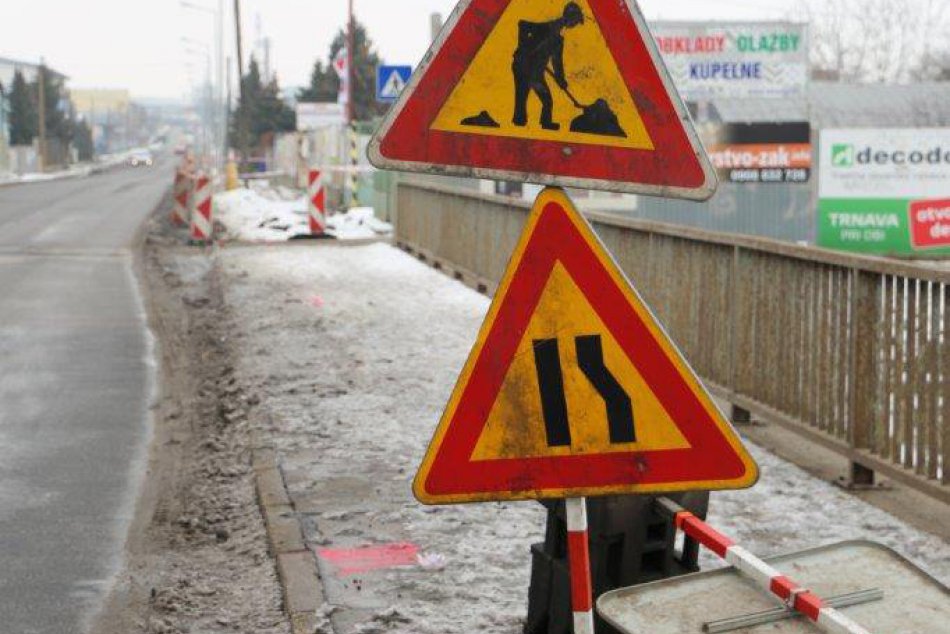 Ilustračný obrázok k článku Mikovíniho ulica prináša obmedzenie: Polícia v Trnave očakáva  enormné zaťaženie