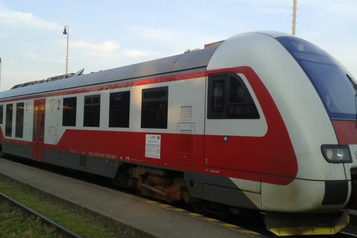 Ilustračný obrázok k článku Cestujúci vlakmi, pozor: V úseku Humenné - Kamenica nad Cirochou bude výluka