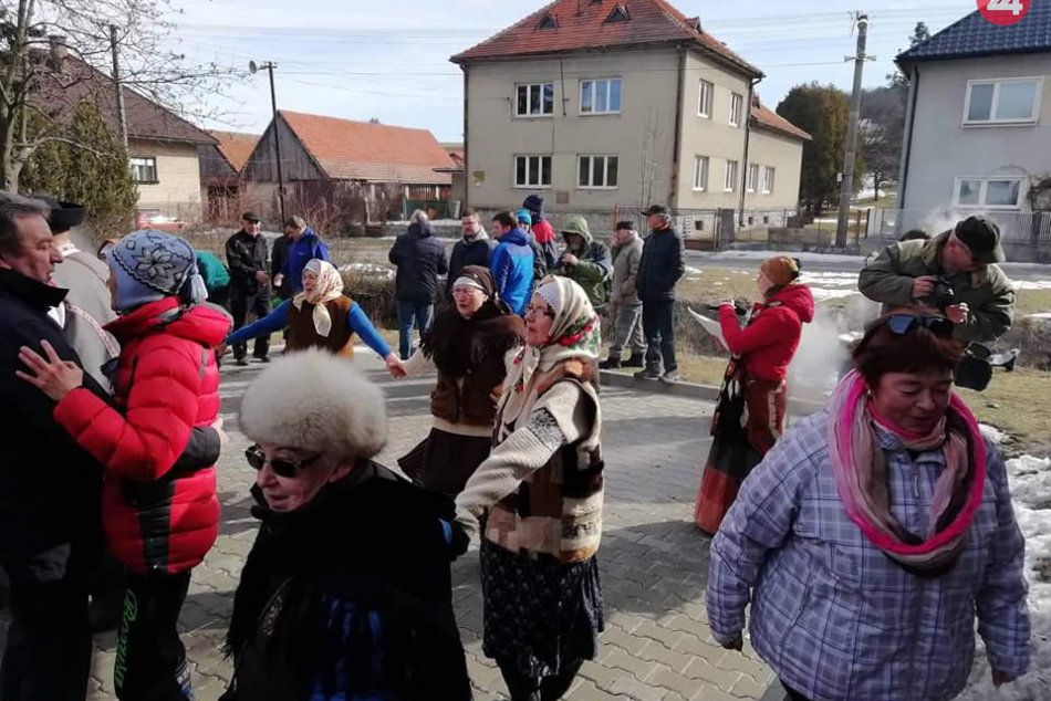 Ilustračný obrázok k článku Fašiangy na Liptove: Pozrite si veselicu v Iľanove, FOTO a VIDEO