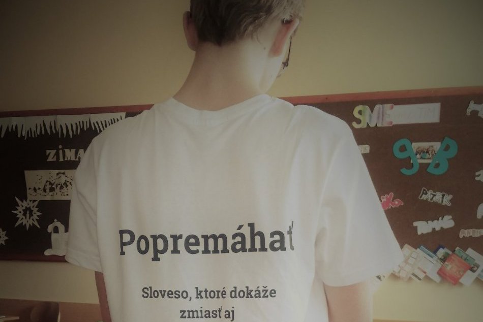 Ilustračný obrázok k článku Na slovenčine v Spišskej bolo veselo: Žiak prekvapil učiteľku slovom, potom tričkom