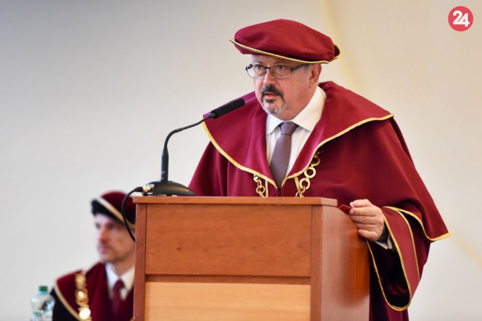 Ilustračný obrázok k článku Trnavská univerzita hľadá nového rektora: M. Šmid odchádza po dvoch obdobiach