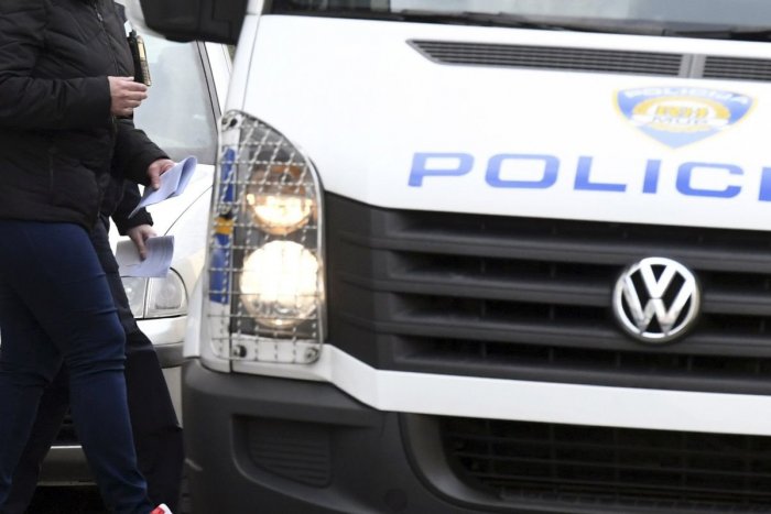 Ilustračný obrázok k článku Nepochopiteľný čin šokoval celé Chorvátsko: Otec vyhodil z okna domu štyri malé deti