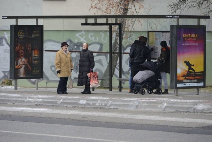 Ilustračný obrázok k článku Začína sa modernizácia autobusových zastávok Dom umenia a Krajský súd