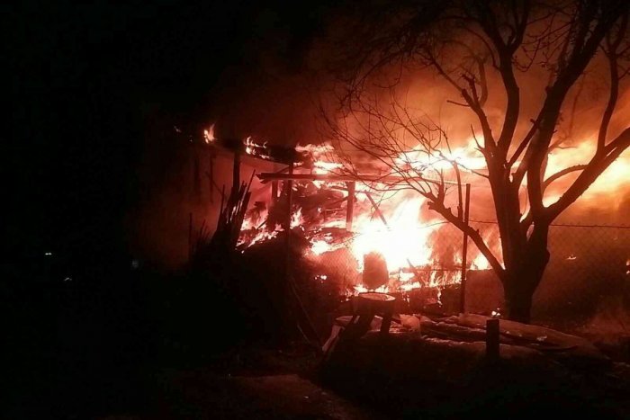 Ilustračný obrázok k článku FOTO z požiaru pri Kremnici: Plamene zachvátili prístavbu domu