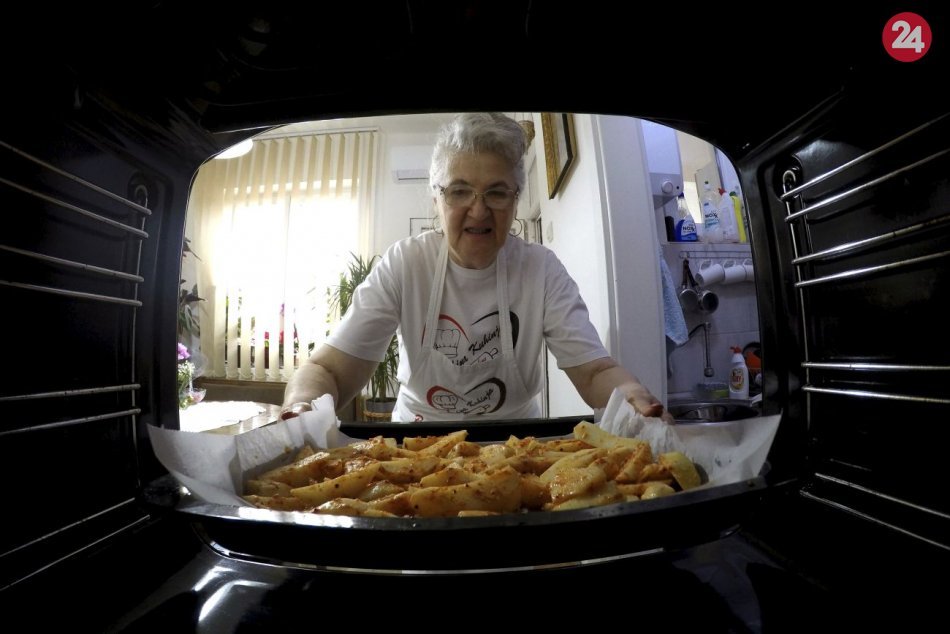 Ilustračný obrázok k článku KURIOZITA DŇA: YouTube kanál Babičky Jely ponúka recepty, má 50 miliónov pozretí