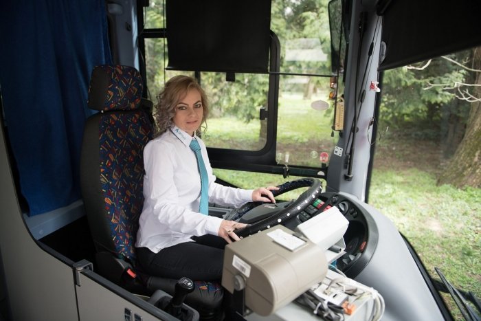 Ilustračný obrázok k článku Žien za volantom autobusu pribúda: Nitra ich má najviac