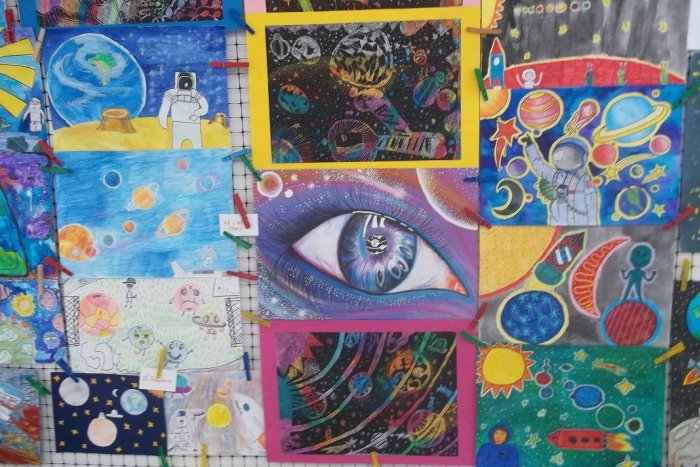 Ilustračný obrázok k článku Poznáme víťazov súťaže  "Vesmír očami detí": Zapojilo sa 219 výtvarníkov, FOTO