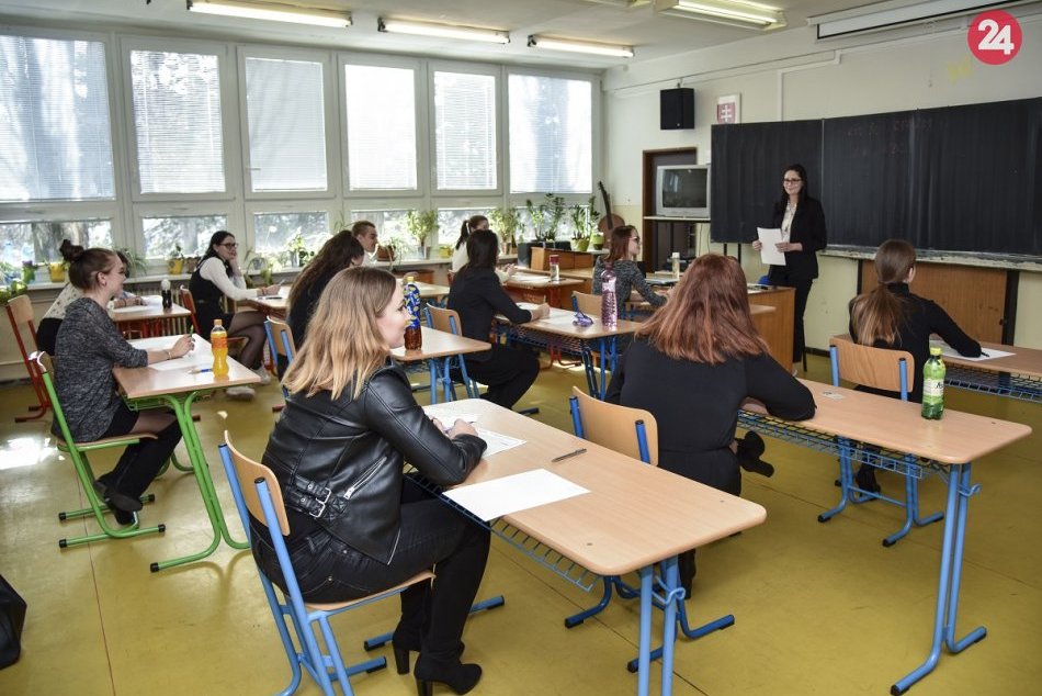 Ilustračný obrázok k článku Župan ocenil učiteľov: Do škôl v Nitrianskom kraji chce investovať 25 miliónov eur
