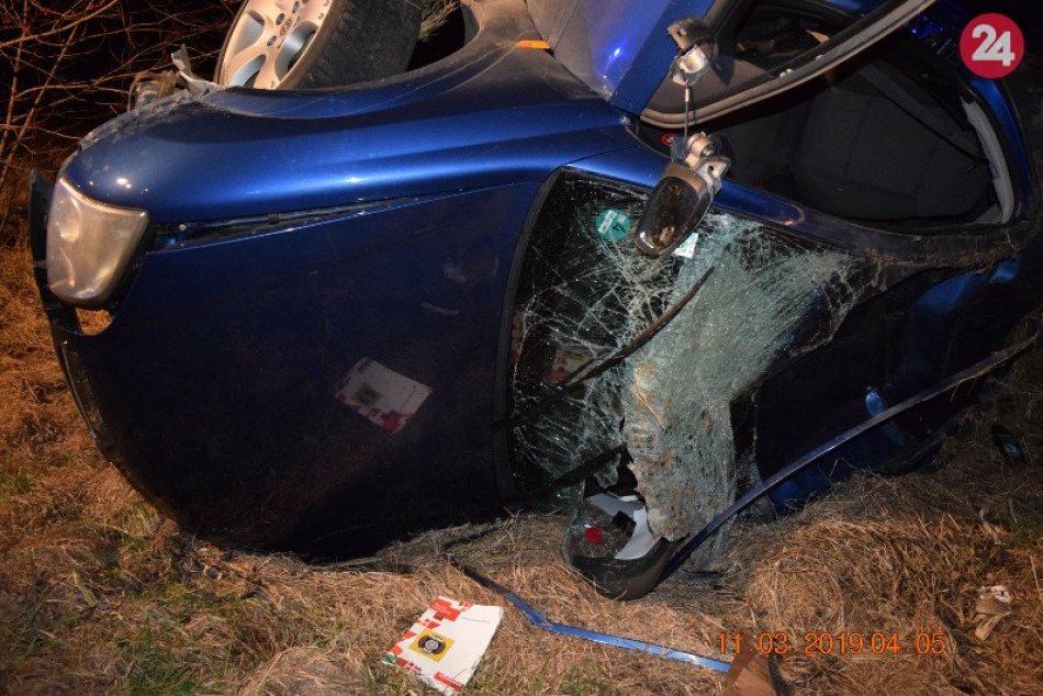 Ilustračný obrázok k článku Pri Tvrdošovciach havaroval opitý vodič: Pri nehode sa zranili aj ďalší ľudia, FOTO