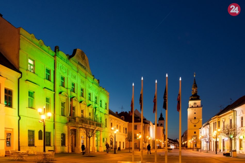 Ilustračný obrázok k článku Celosvetová tradícia už aj v Trnave: Radnicu rozsvietili na zeleno, FOTO