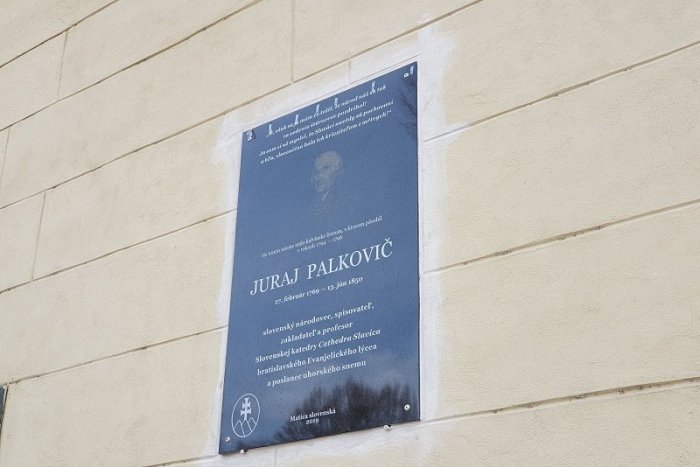 Ilustračný obrázok k článku FOTO: Juraja Palkoviča pripomína nová pamätná tabuľa v Lučenci