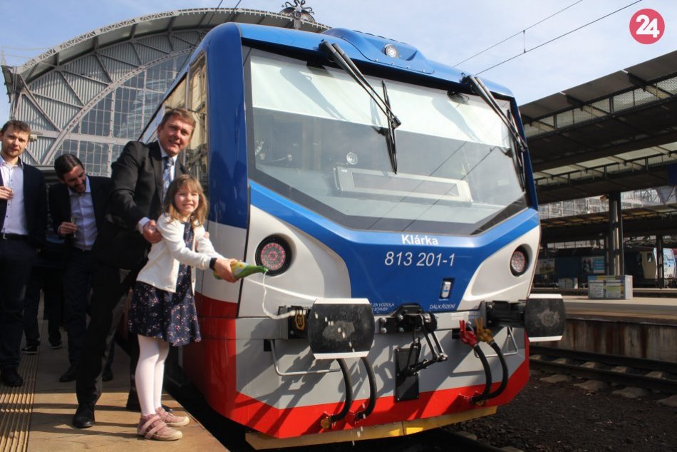 Ilustračný obrázok k článku ŽOS Zvolen zmodernizovala dva vlaky. Klárka a Kristýnka jazdia pri Prahe, FOTO
