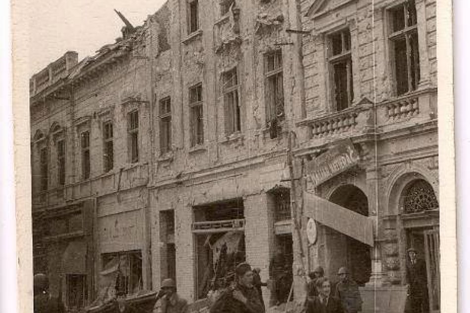 Ilustračný obrázok k článku Nitra si pripomína TRAGICKÉ výročie: Pri bombardovaní pred Veľkou nocou zahynulo 345 ľudí