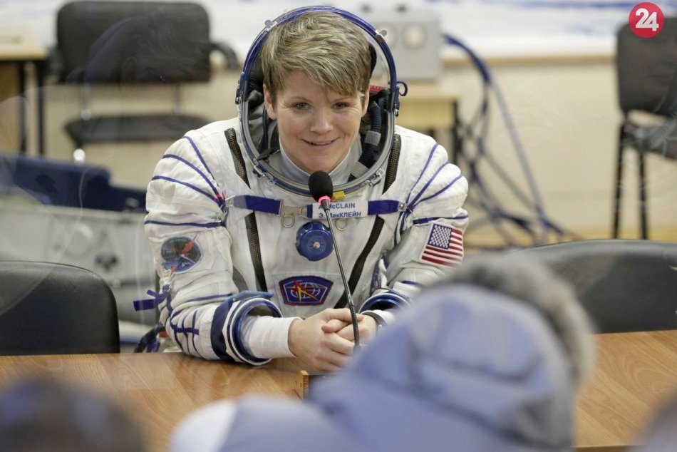 Ilustračný obrázok k článku Prvý čisto ženský výstup do vesmíru: Historickú chvíľu zmaril nedostatok skafandrov