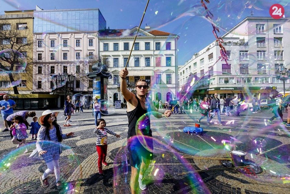 Ilustračný obrázok k článku OBRAZOM: V Bratislave naplno prepukla jar. Mesto je plné farieb aj ľudí