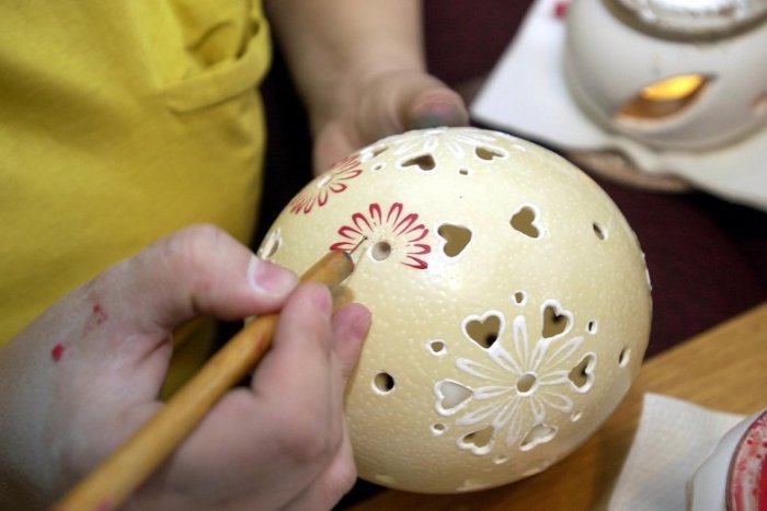 Ilustračný obrázok k článku Veľkonočný jarmok v Lučenci prináša výrobu kraslíc i tvorivé dielne pre deti
