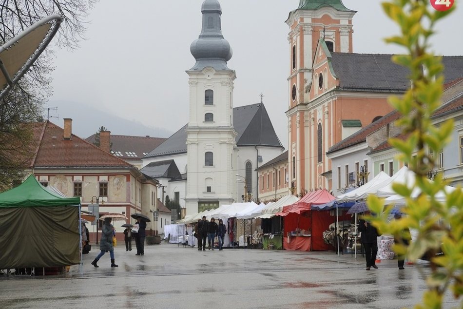 Ilustračný obrázok k článku Veľkonočné trhy v Rožňave v plnom prúde: Ktoré stánky by ste nemali len tak prehliadnuť