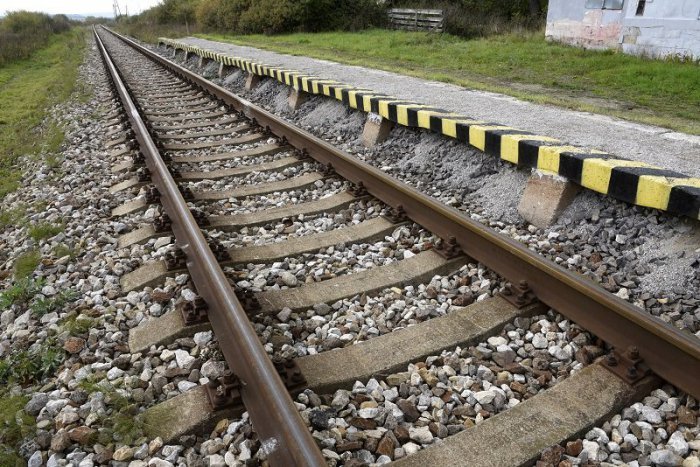 Ilustračný obrázok k článku Na trati medzi Podrečanmi a Lovinobaňou bude výluka vlakov