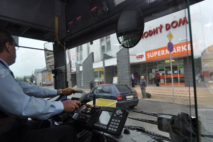 Ilustračný obrázok k článku Cestujúcich autobusmi v BBSK čakajú viaceré zmeny, dotknú sa aj Brezňanov