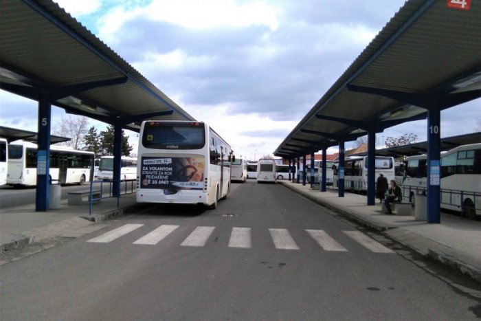 Ilustračný obrázok k článku Cestujúcich autobusmi v BBSK čakajú viaceré zmeny