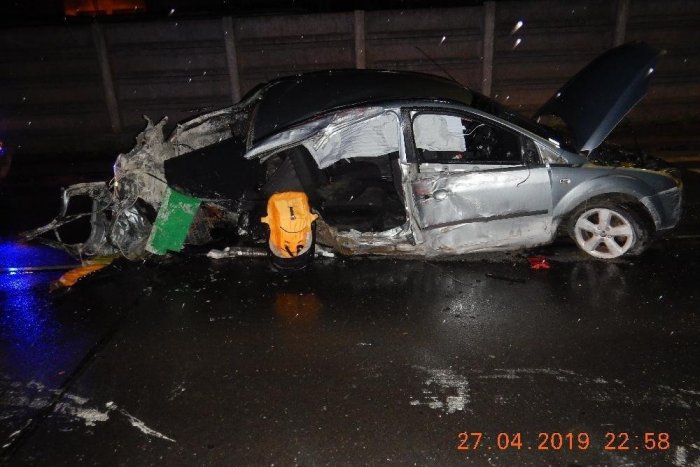 Ilustračný obrázok k článku FOTO: Polícia našla na ceste v Podbrezovej havarované auto bez vodiča