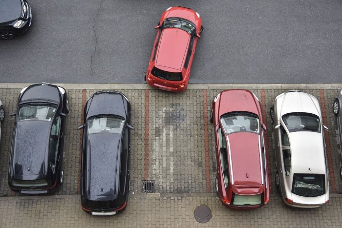 Ilustračný obrázok k článku Petržalka opäť sčítavala zaparkované autá na svojom území