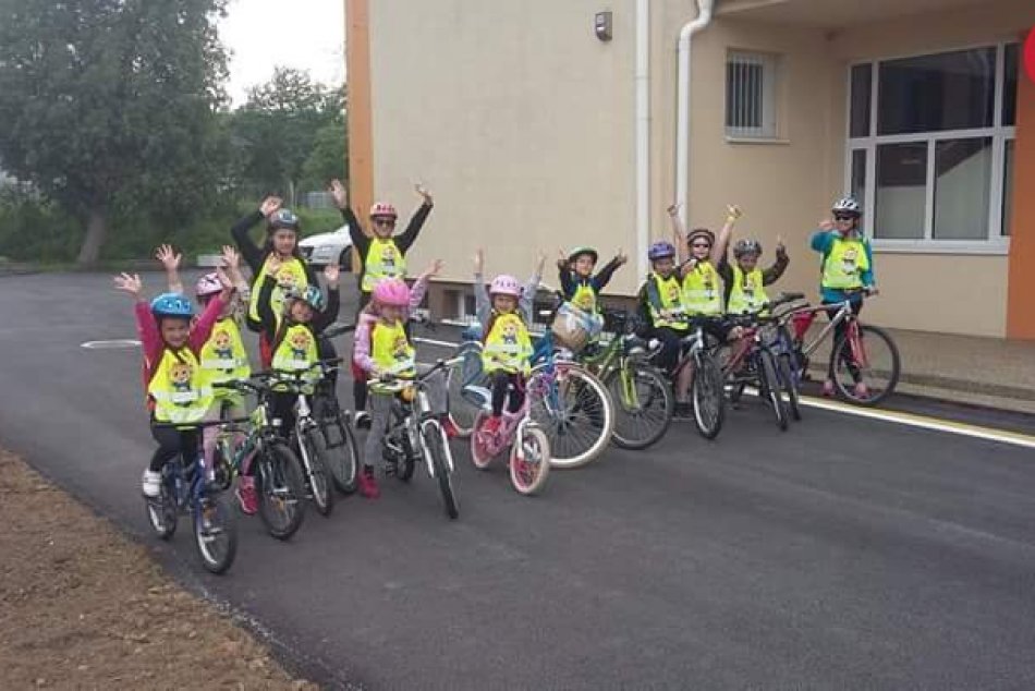 Ilustračný obrázok k článku Do školy na bicykli sa jazdiť oplatí. Žiak získa Kartu Petra Sagana s výhodami