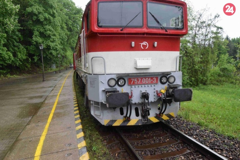 Ilustračný obrázok k článku Pri malej stanici v Banskej Bystrici vlak zrazil človeka. Trať je uzavretá, FOTO