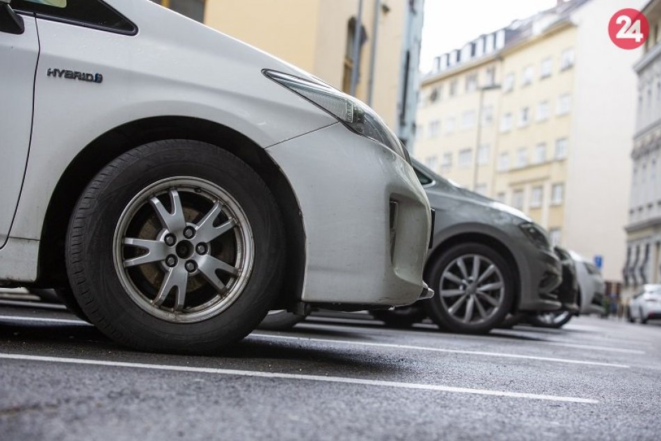 Ilustračný obrázok k článku Vodičov čaká v centre Bystrice nepríjemnosť: Kde bude platiť zákaz parkovania?