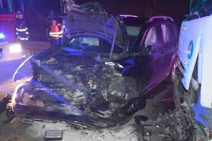 Ilustračný obrázok k článku Nehoda pri Žiari: Opitý kamionista zrámoval osobné auto, FOTO